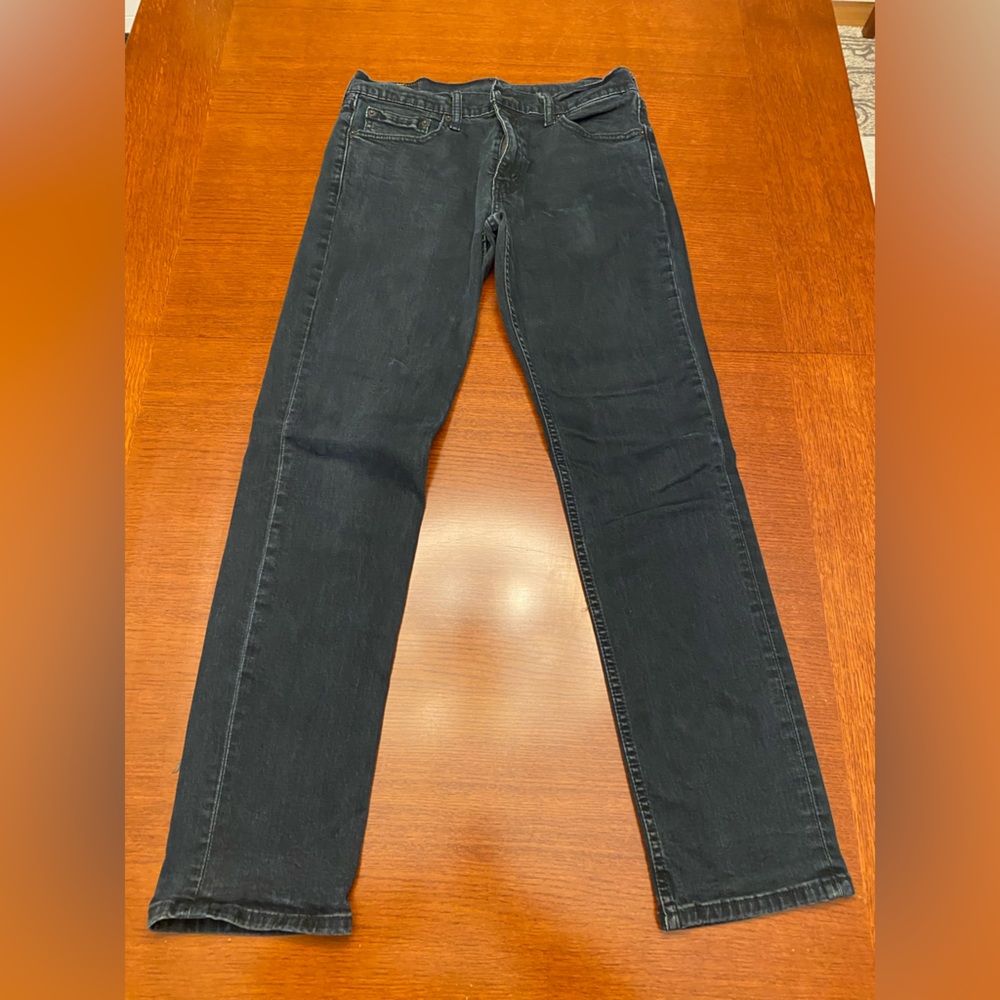 Levi’s 511 very dark blue jeans. 32 x 32